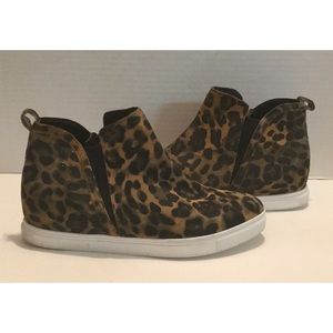 👠BLONDO LEOPARD GEORGETTE SNEAKER BOOT 11